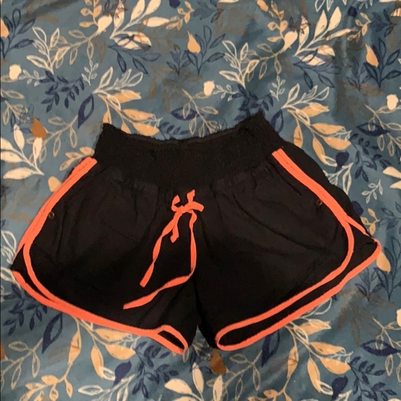 Love Tree Pants - Love Tree Black w/coral linen shorts